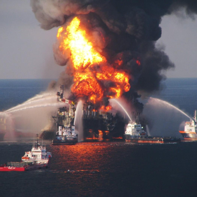 Požar na platformi Deepwater Horizon