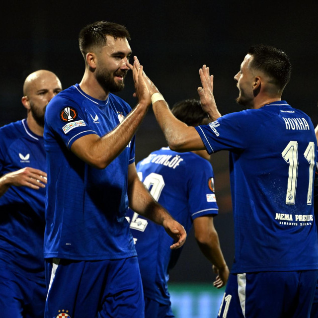 Igrači Dinama slave gol