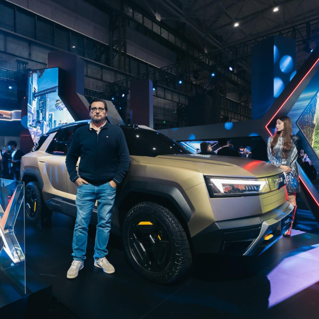 Auto klub na premijeri Omode X u Wuhuu