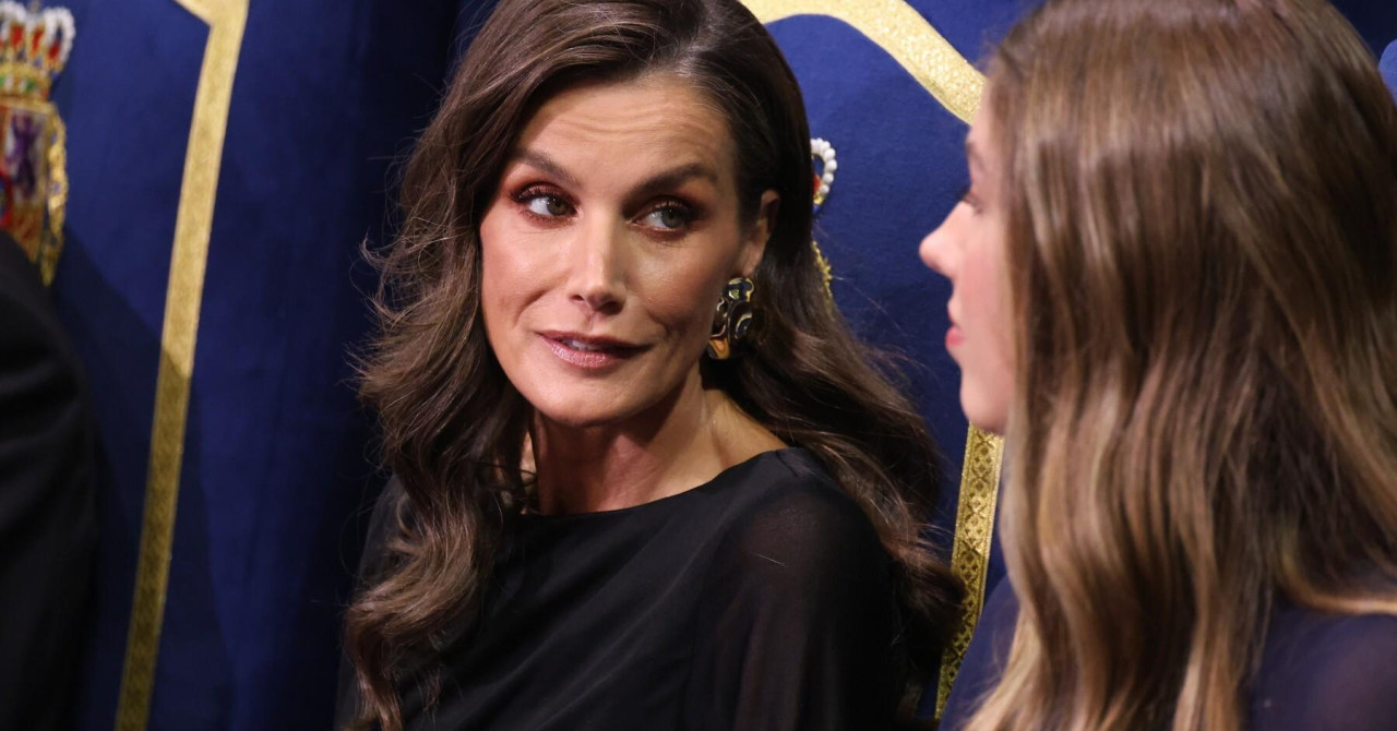Španjolska kraljica Letizia poskliznula se na palubi i pala usred službenog posjeta