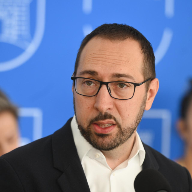 Gradonačelnik Grada Zagreba Tomislav Tomašević
 