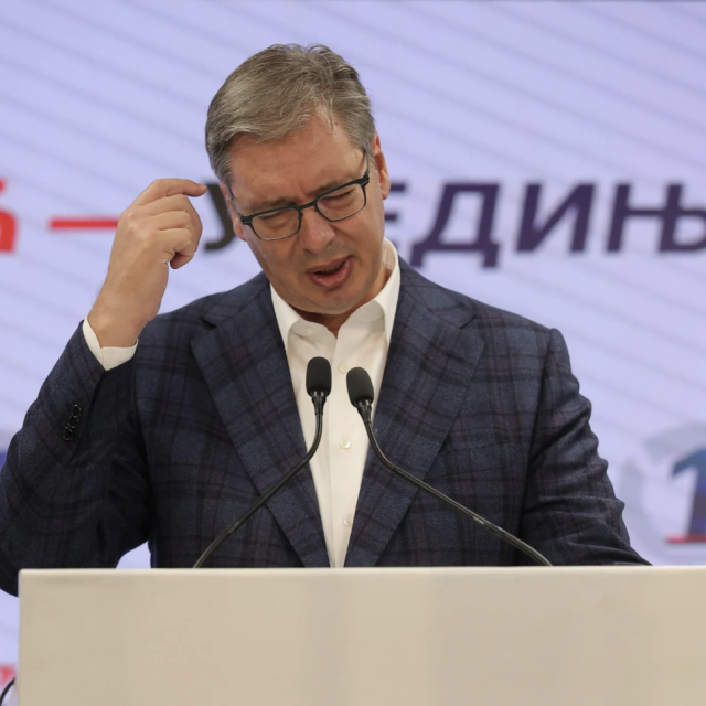 Aleksandar Vučić tijekom obraćanja u kojem je priznao izborni poraz