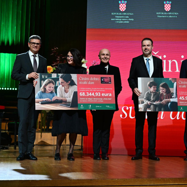 Mislav Blažić, predsjednik Uprave PBZ Carda, Dijana Petrović, voditeljica odjela za prilagodbu i pristupačnost Centra za odgoj i obrazovanje Vinko Bek, Alen Ružić, ministar rada, mirovinskog sustava, obitelji i socijalne politike, Dinko Lucić, predsjednik Uprave PBZ-a, prim. dr. sc. Zoran Barčot, specijalist dječje kirurgije, član Upravnog vijeća Klinike za dječje bolesti Zagreb