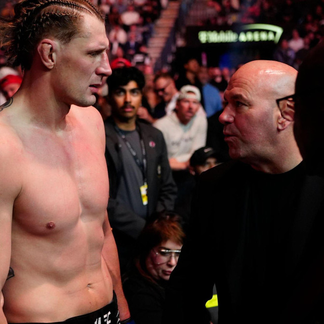 Alexander Volkov i Dana White