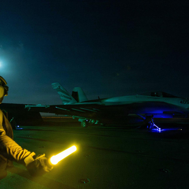 F/A-18E Super Hornet na nosaču zrakoplova USS Abraham Lincoln